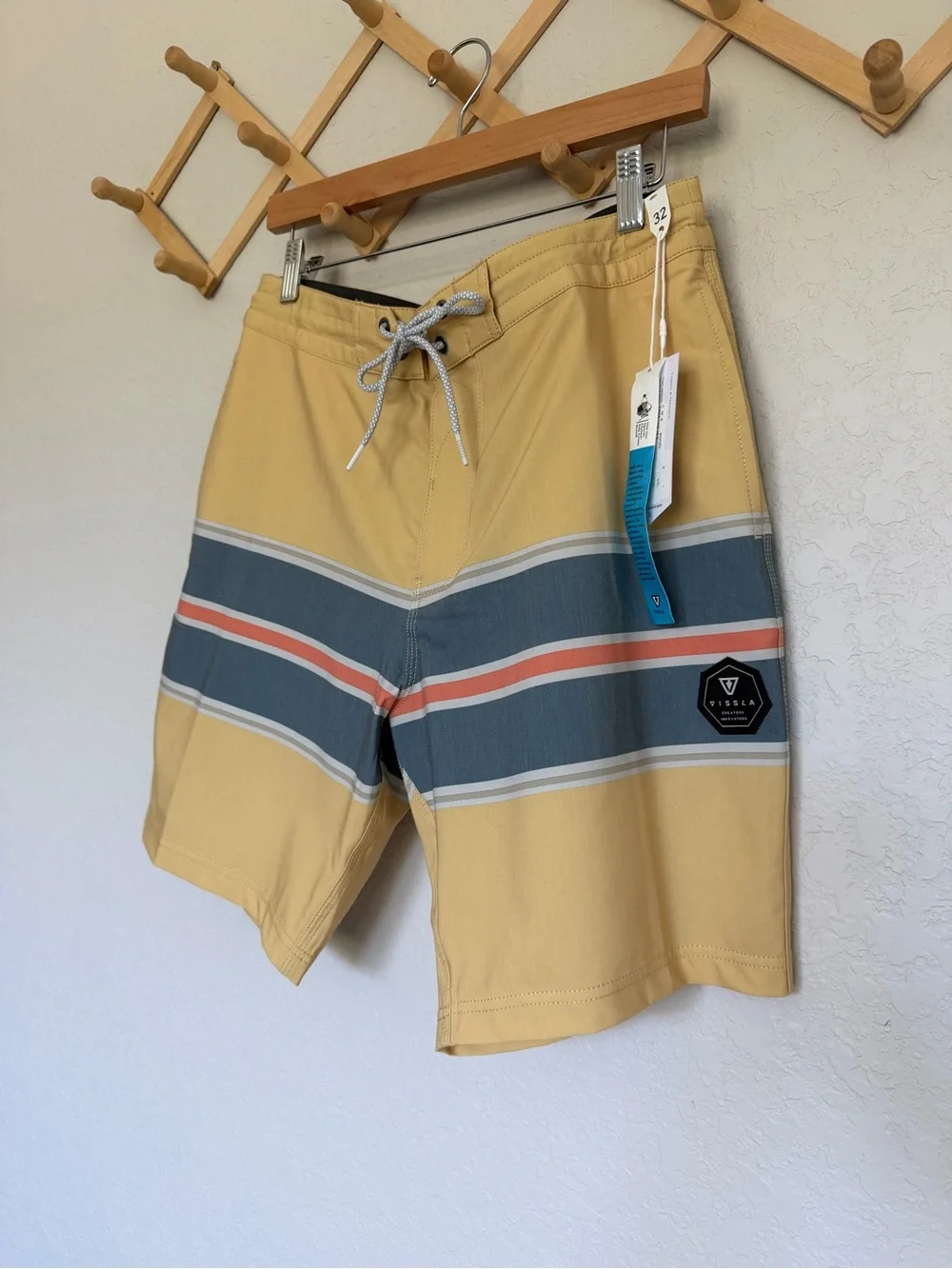 Vissla Retro inspired Men’s Free Lap Stripped Boardshorts NWT